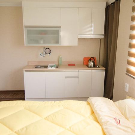 Yakorea Hostel Hongdae Szöul Kültér fotó