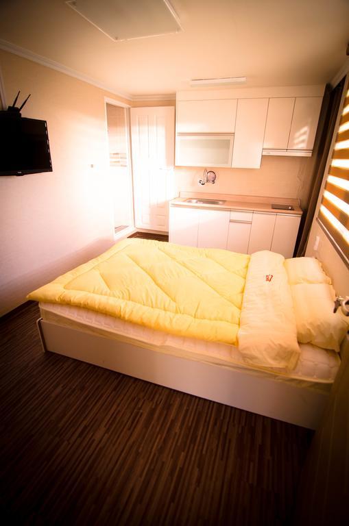 Yakorea Hostel Hongdae Szöul Kültér fotó