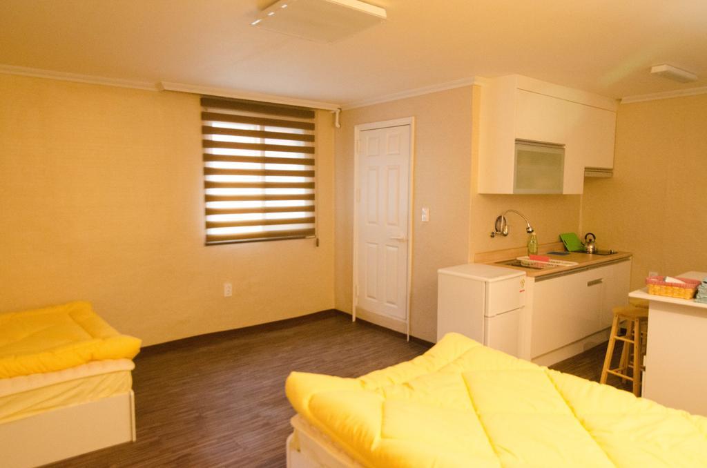 Yakorea Hostel Hongdae Szöul Kültér fotó