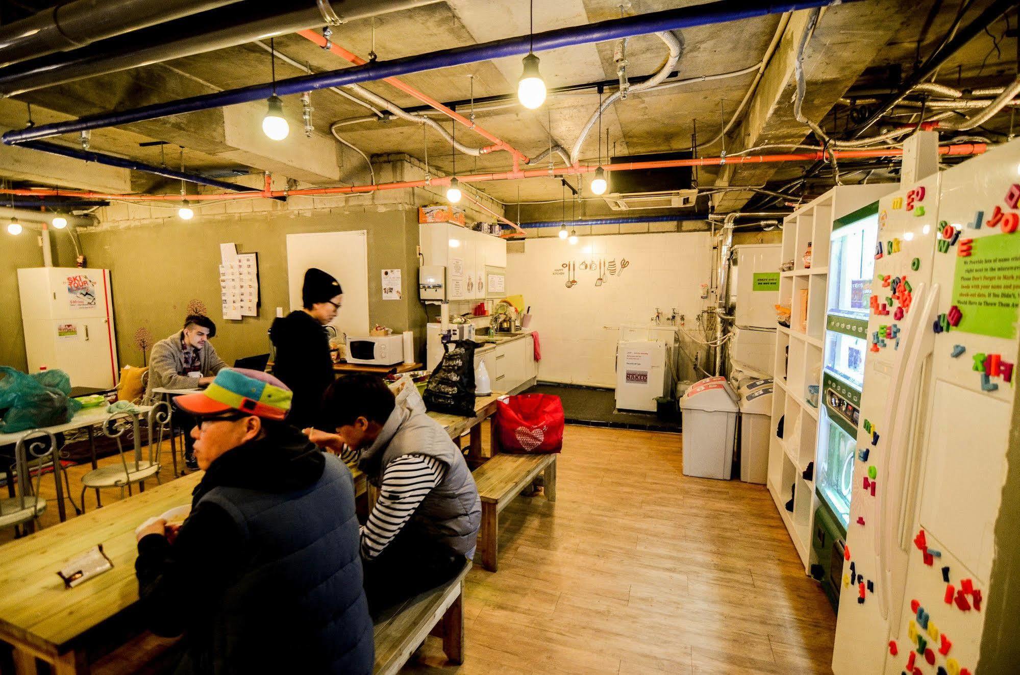 Yakorea Hostel Hongdae Szöul Kültér fotó